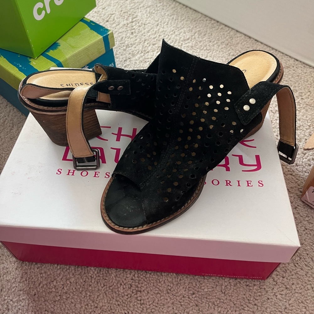 Chinese Laundry black suede heels